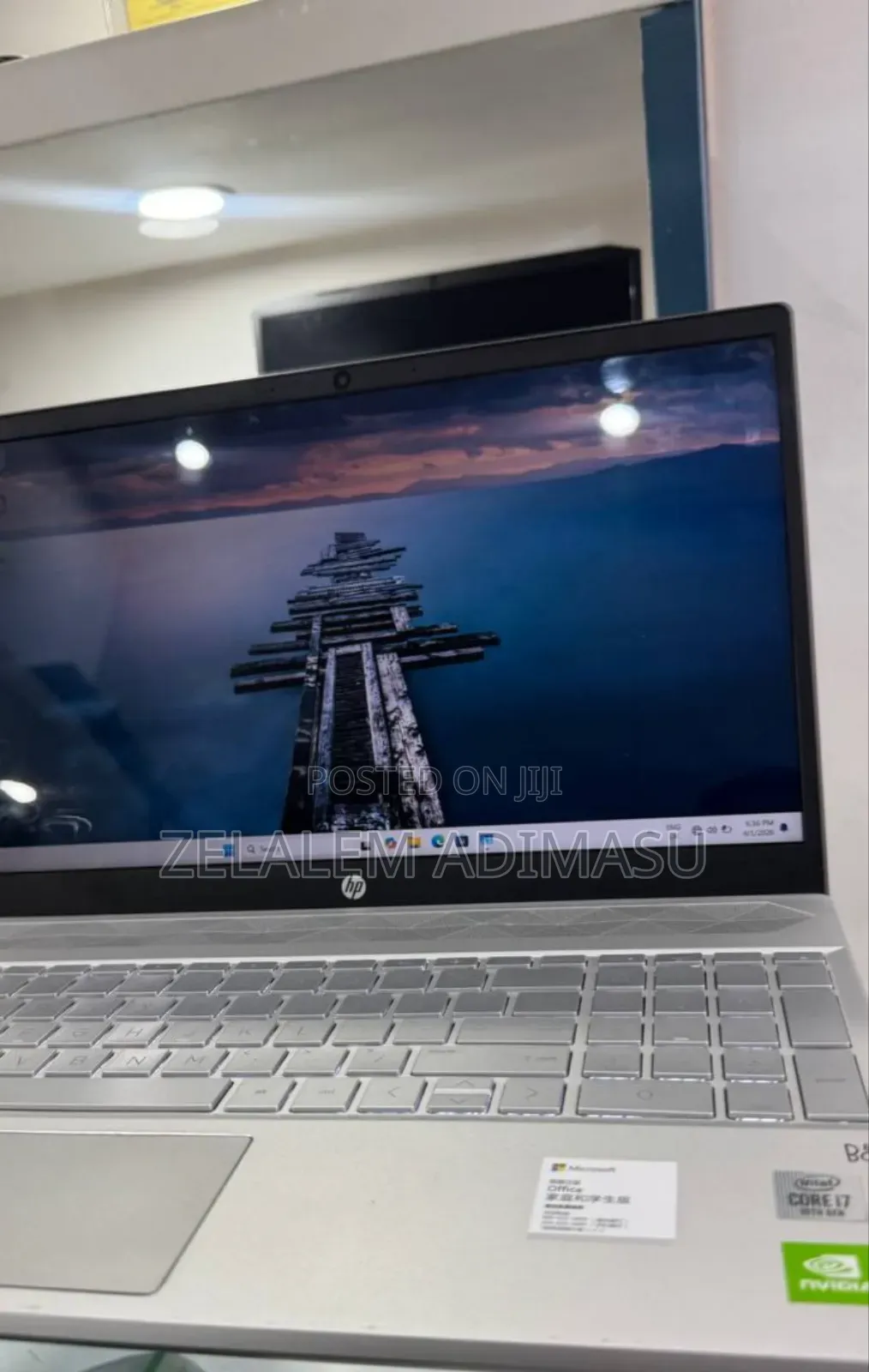 New Laptop HP Pavilion 15 8GB Intel Core i7 SSD 512GB