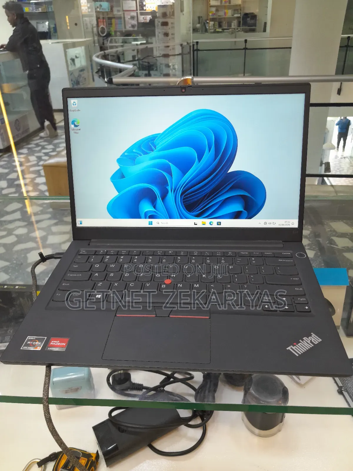 New Laptop Lenovo ThinkPad E14 Gen 5 8GB AMD Ryzen 5 SSD 512GB