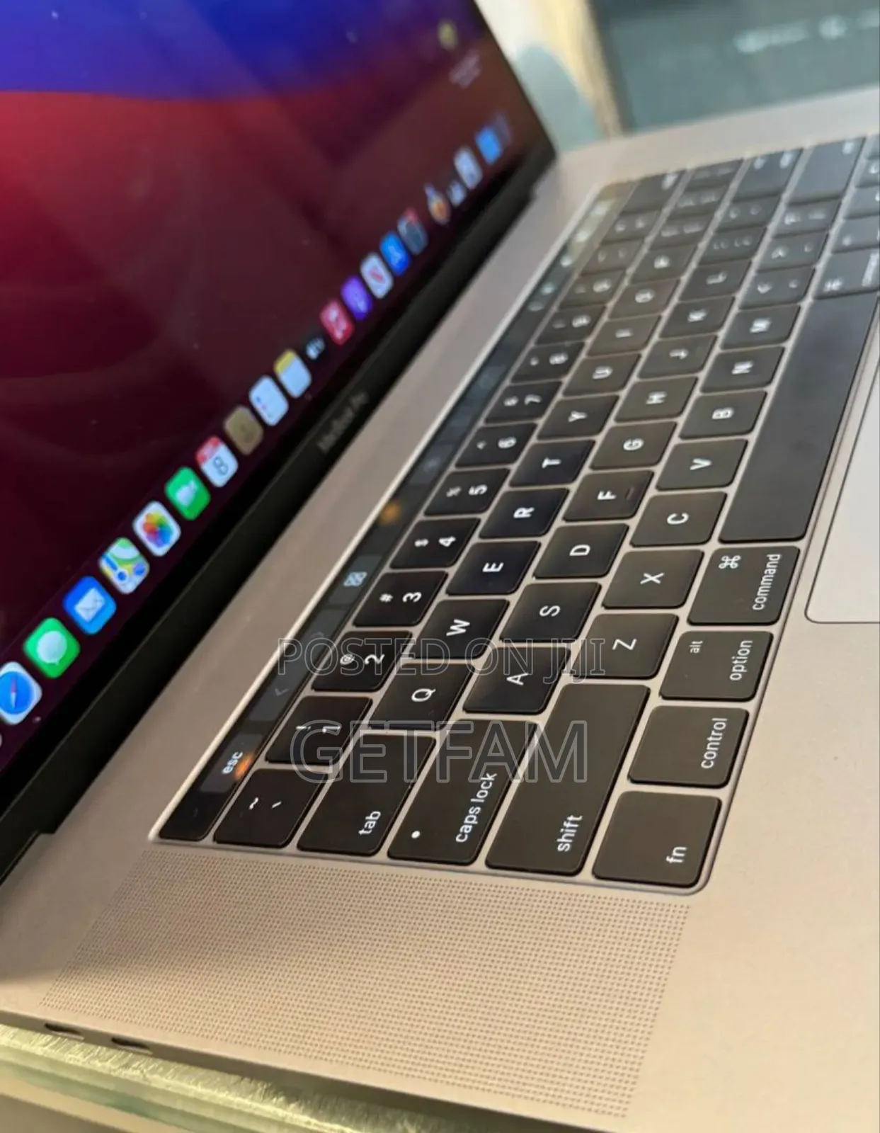 New Laptop Apple MacBook 2016 16GB AMD SSD 256GB