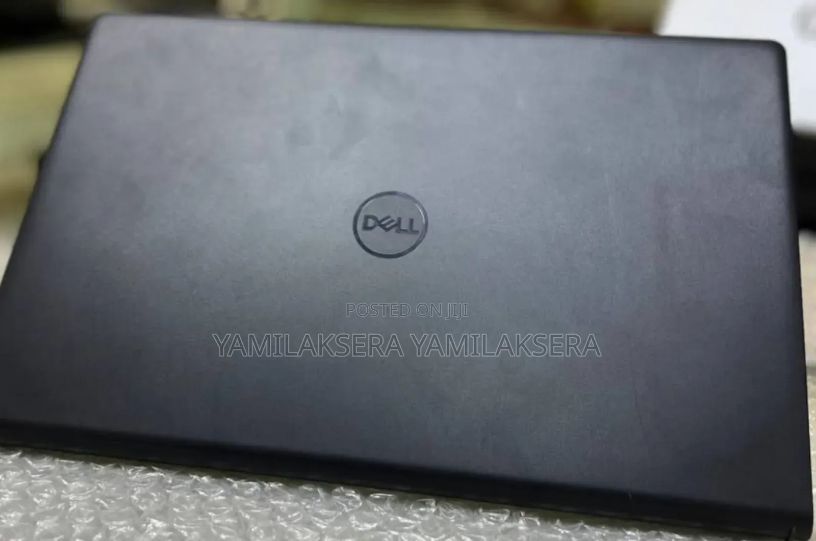 New Laptop Dell Vostro 3520 8GB Intel Core i5 HDD 1T