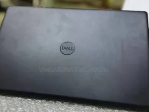 New Laptop Dell Vostro 3520 8GB Intel Core i5 HDD 1T