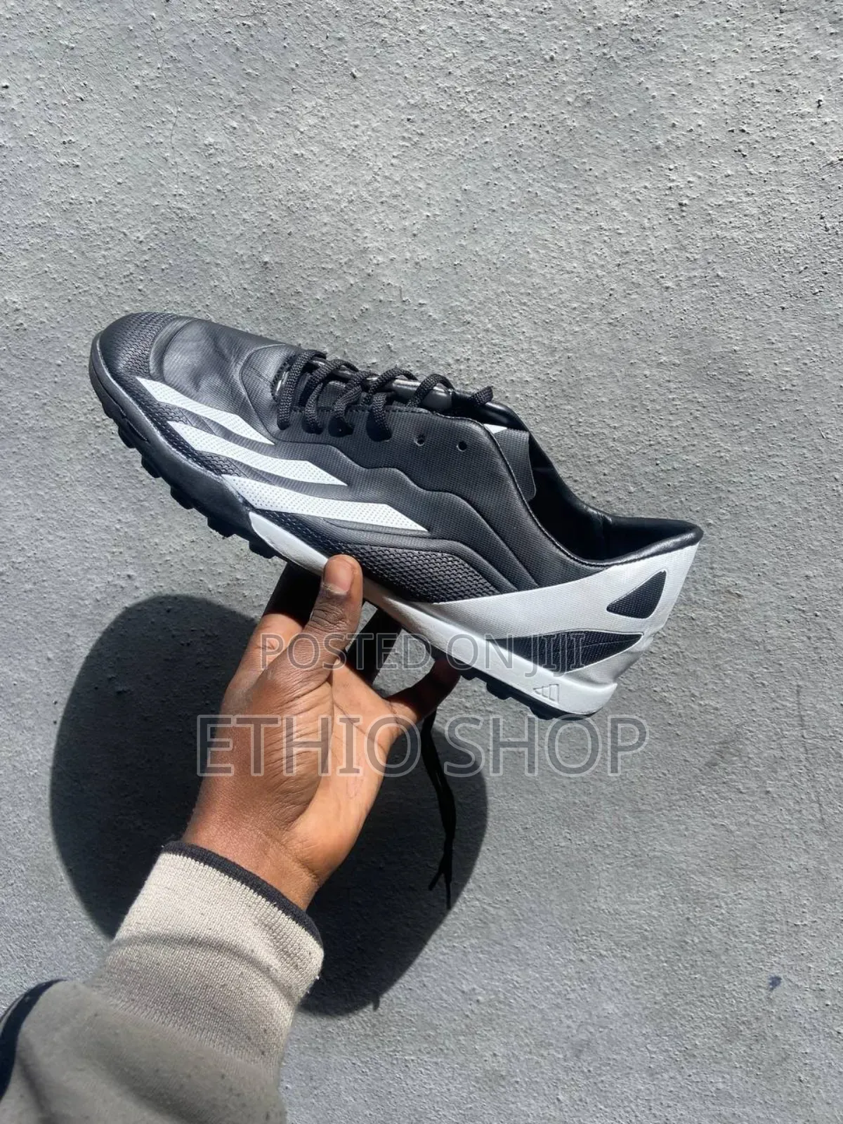 Adidas Football Shoes,ታኬታ