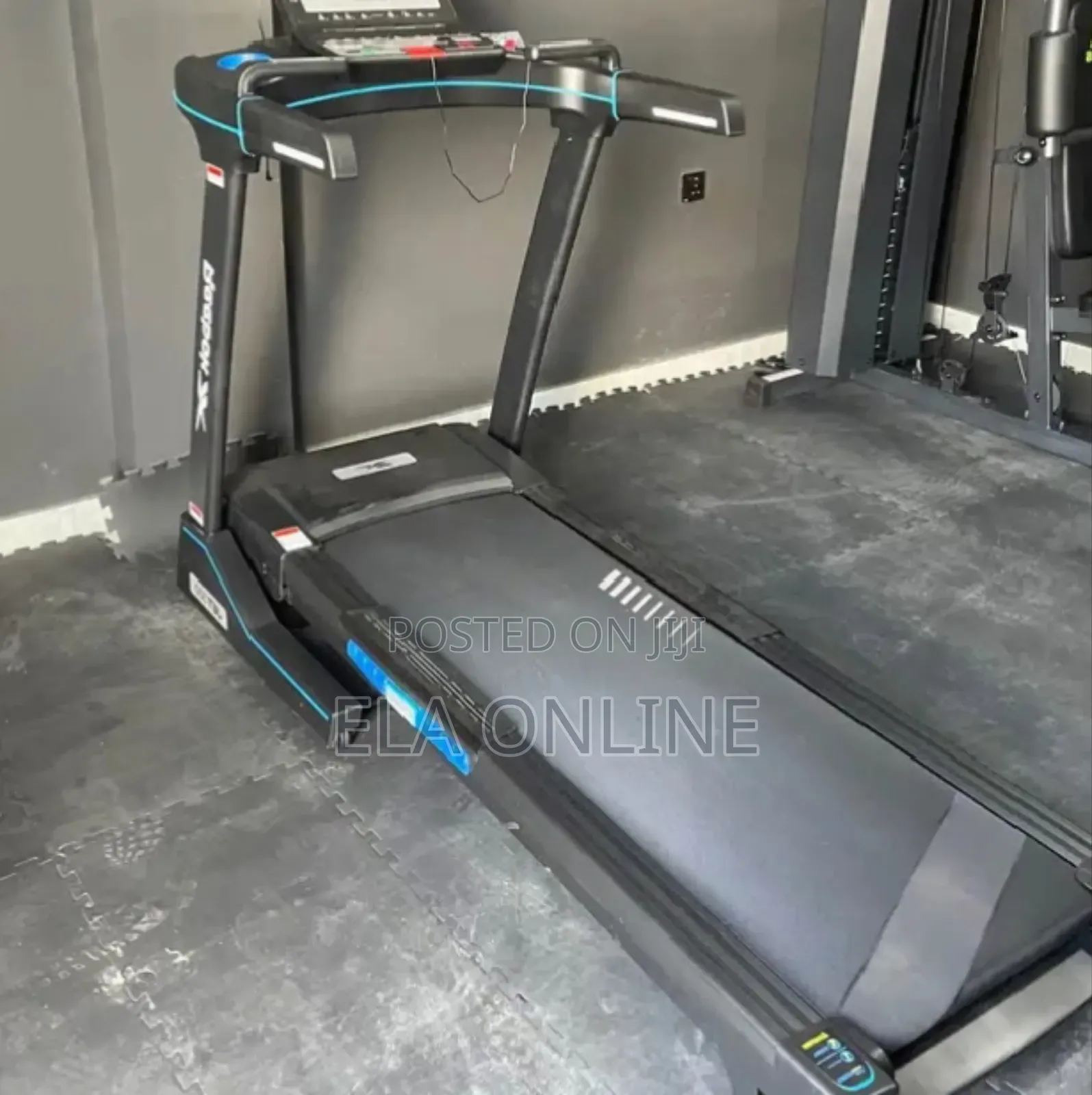የስፖርት አይነት የሚያሰራ Reebok J200 ለአጭር ጊዜ የሚቆይ ቅናሽ