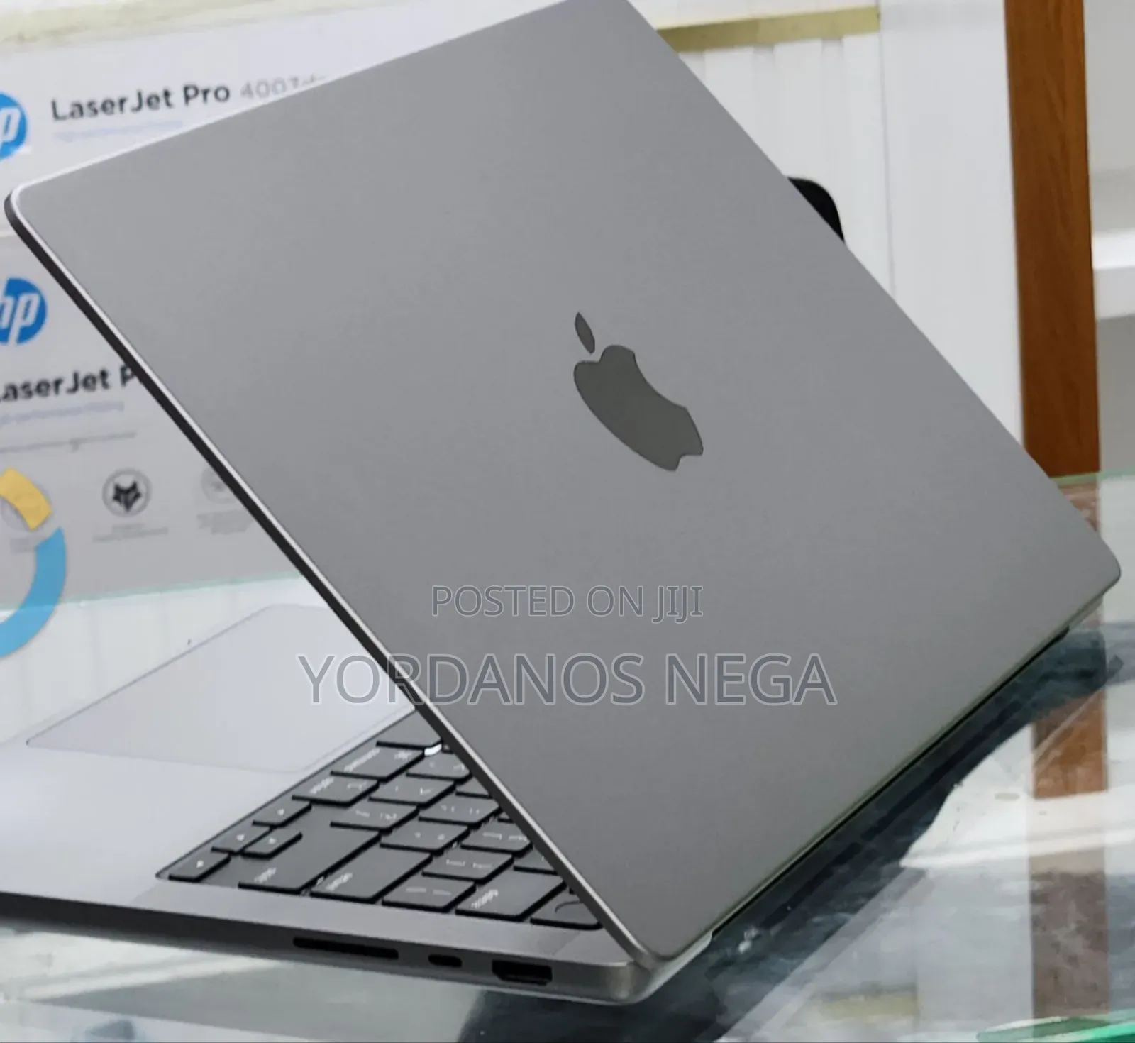 New Laptop Apple MacBook Pro M1 16GB Apple M1 Pro SSD 512GB