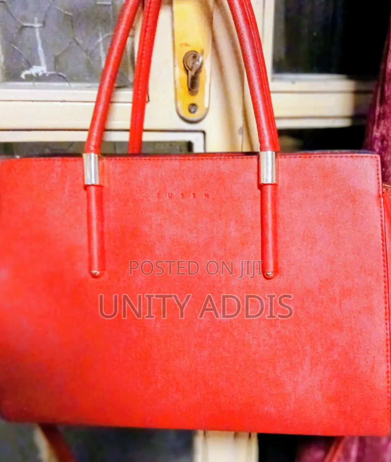 Original Susan Bag Size: Large Gently Used – Only Minor Defect