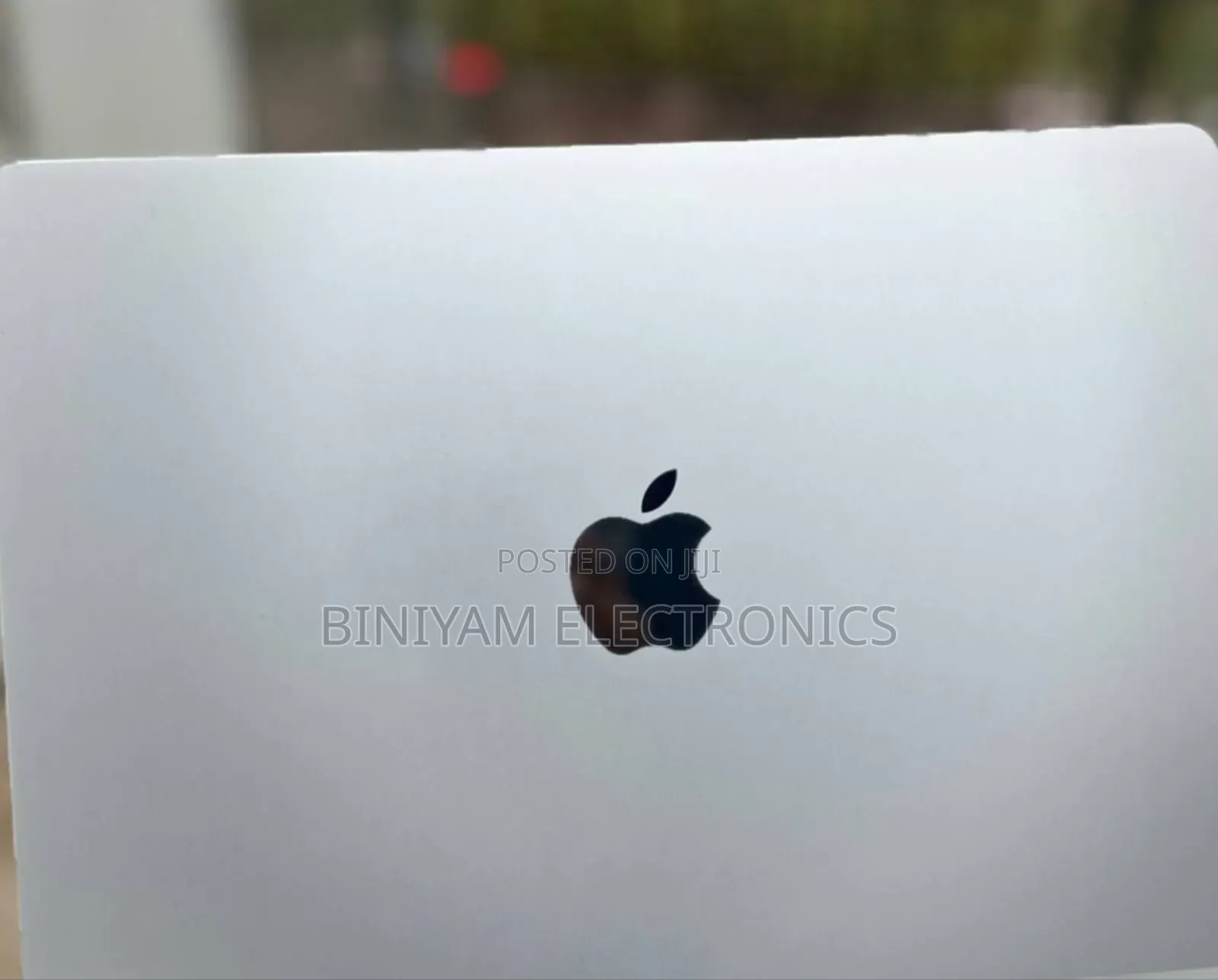 New Laptop Apple MacBook Air 2022 M2 8GB Apple M2 SSD 256GB