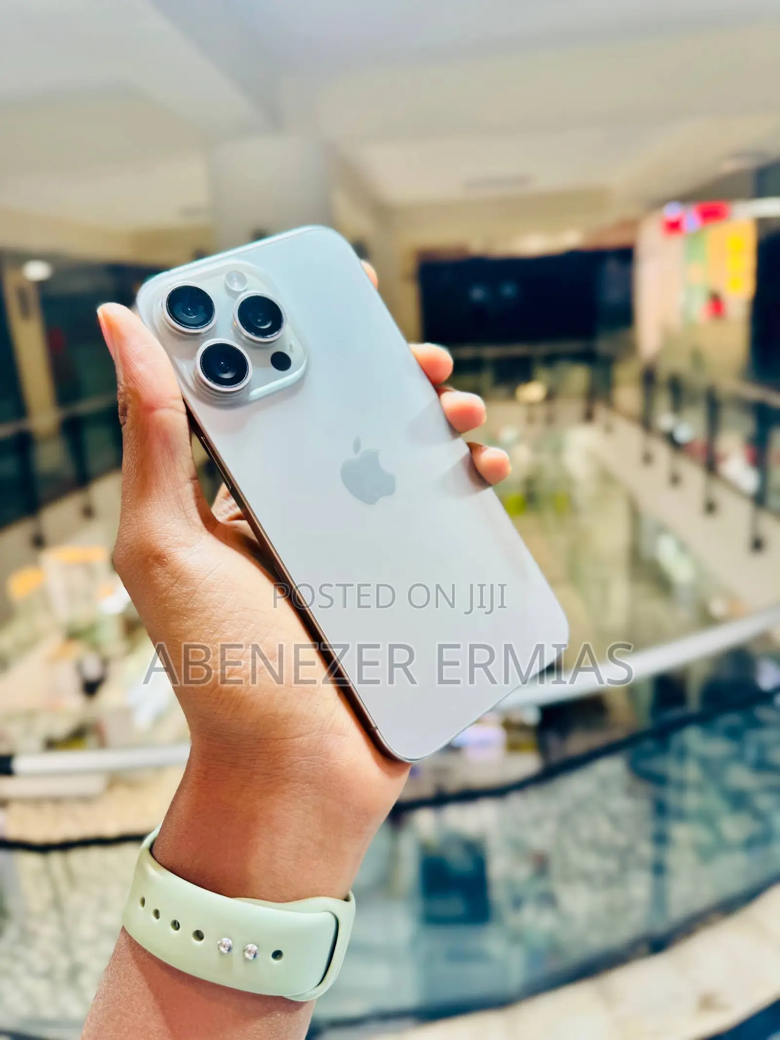 Apple iPhone 15 Pro Max 256 GB White