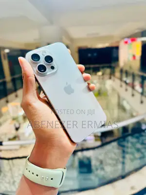 Apple iPhone 15 Pro Max 256 GB White