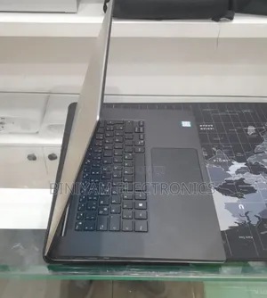 New Laptop Dell Precision 5540 16GB Intel Core i9 SSD 512GB