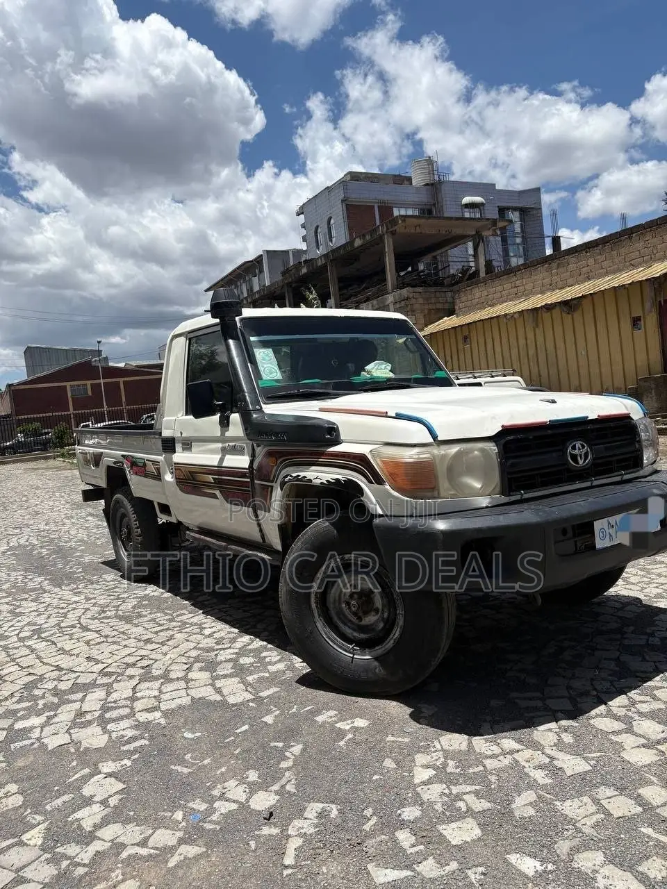 Toyota Land Cruiser 2012 White