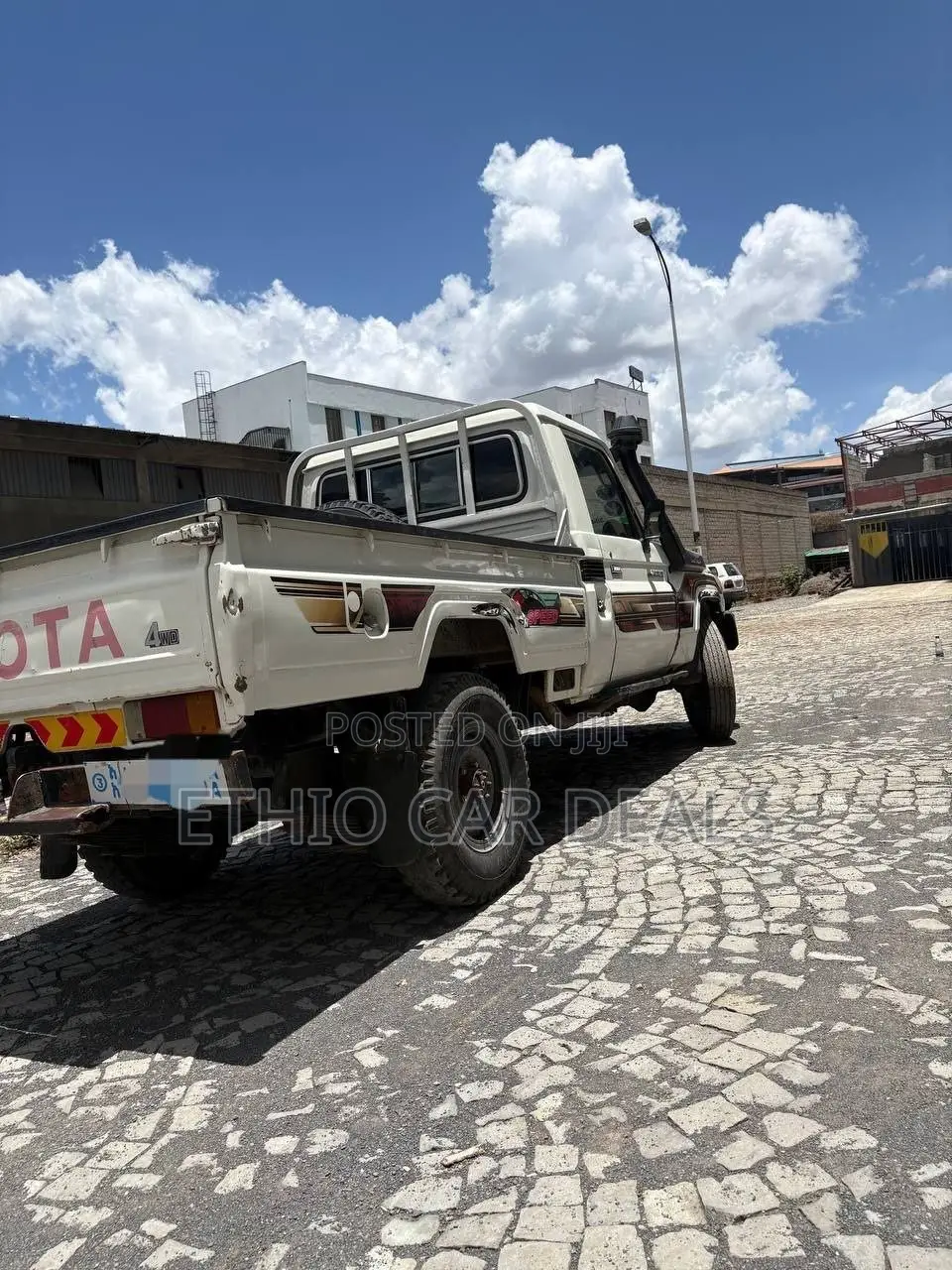 Toyota Land Cruiser 2012 White