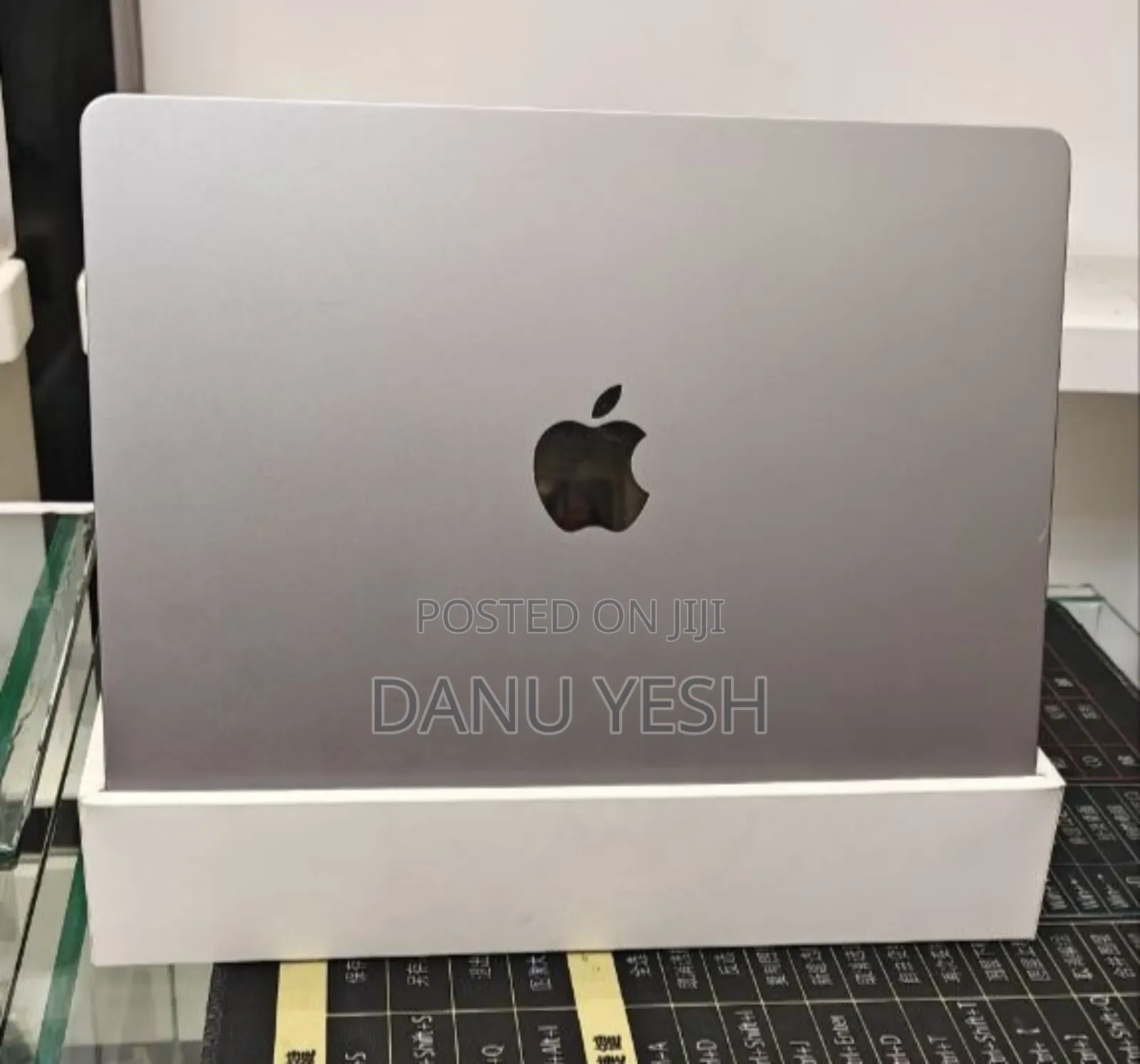 New Laptop Apple MacBook Air 8GB Apple M2 SSD 512GB