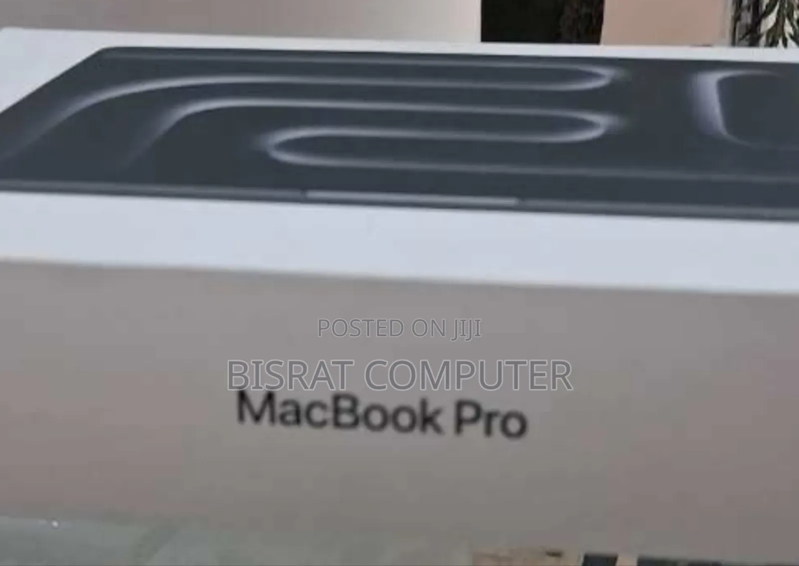 New Laptop Apple MacBook Pro 2025 M5 14-inch 24GB Apple M5 SSD 512GB