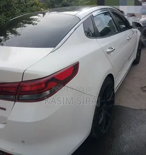 Kia K5 2.0 T-GDI 2017 White