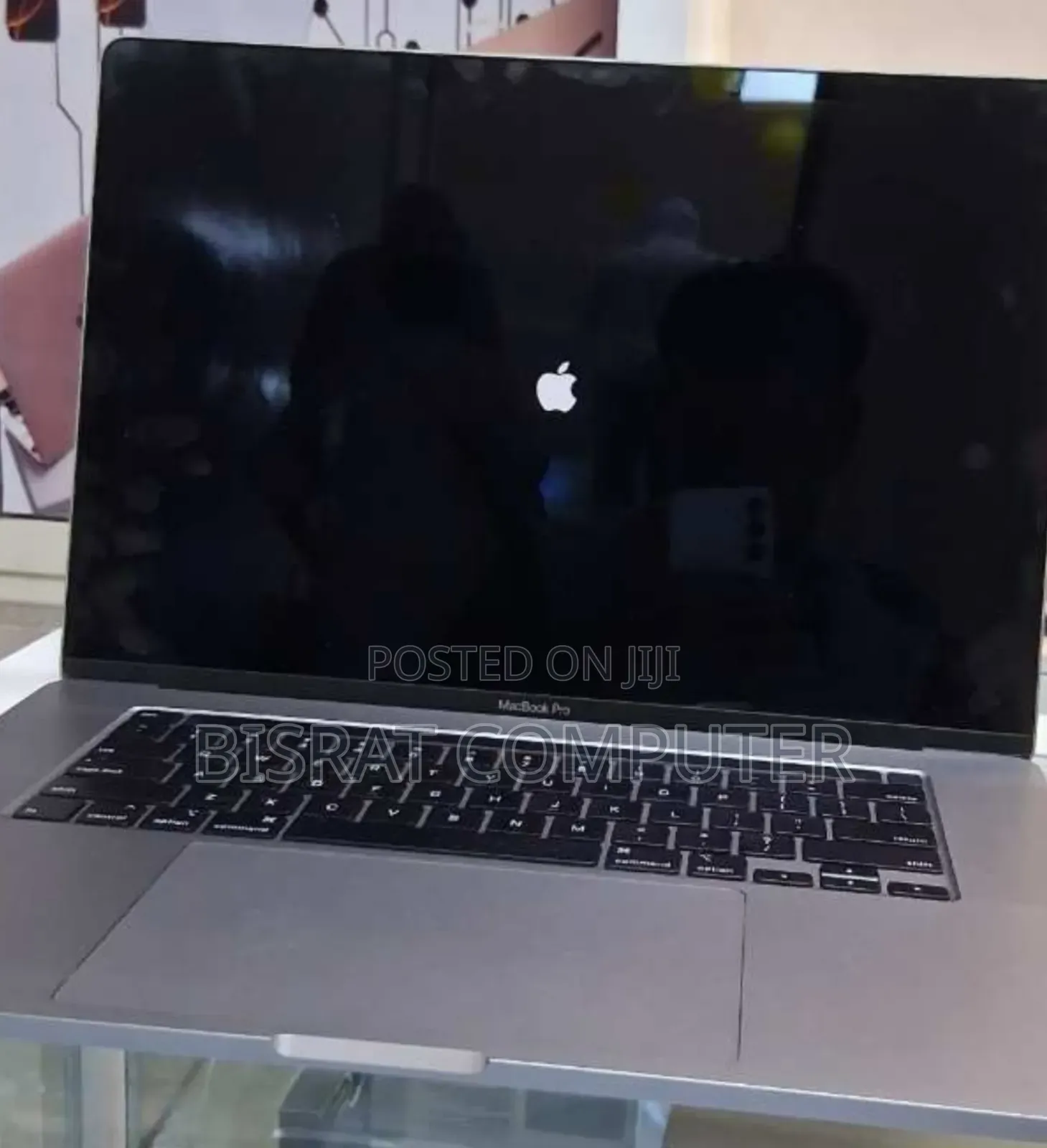 New Laptop Apple MacBook Pro 2019 32GB Intel Core i9 SSD 512GB
