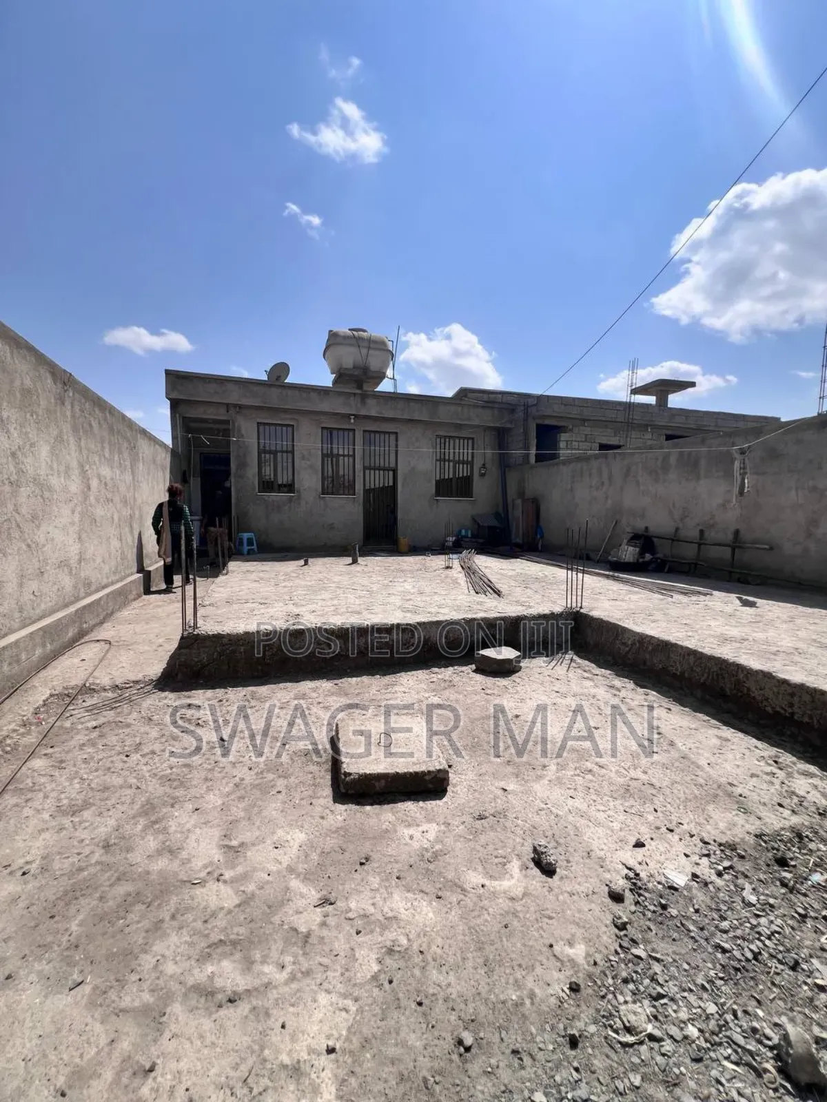 Furnished 2bdrm Villa in ሚሺን, Yeka for sale