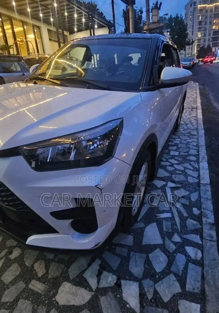Toyota Raize 1.0 AWD 2023 White