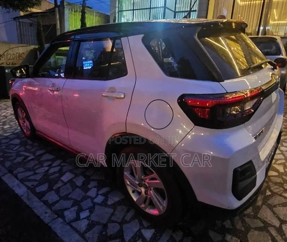 Toyota Raize 1.0 AWD 2023 White