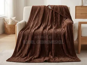 Sofa and Bed Cover ነጭ ጋቢ ለምኔ ሶፋ ላይ ቁጭ ሲሉ ትከሻ ላይ ጣል የሚደረግ