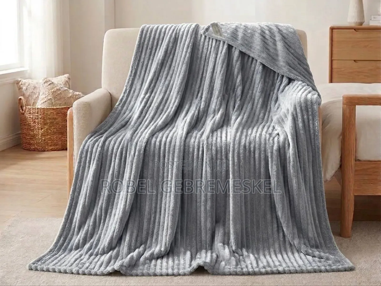 Sofa and Bed Cover ነጭ ጋቢ ለምኔ ሶፋ ላይ ቁጭ ሲሉ ትከሻ ላይ ጣል የሚደረግ