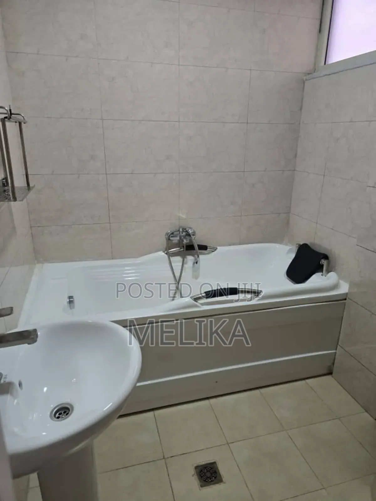 Furnished 3bdrm Apartment in የግል, Yeka for sale