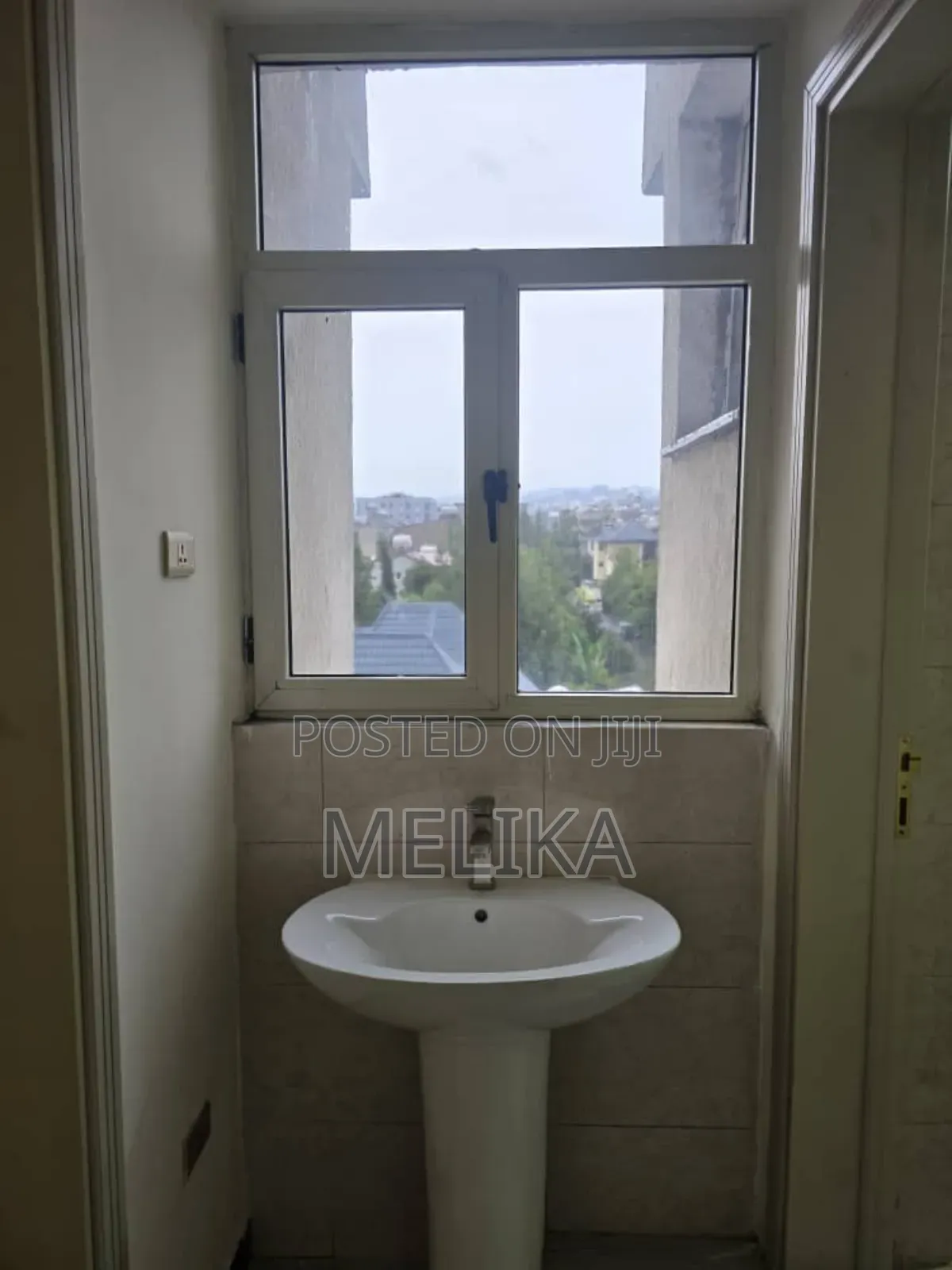 Furnished 3bdrm Apartment in የግል, Yeka for sale