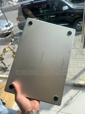 New Laptop Apple MacBook Pro M1 32GB Apple M1 Max SSD 1T