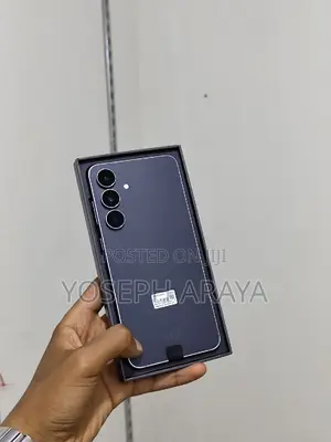 New Samsung Galaxy S25 FE 5G 128 GB Purple