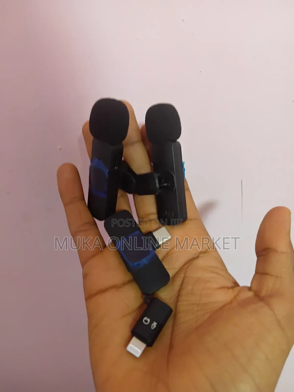 Almost New Wireless Microphone