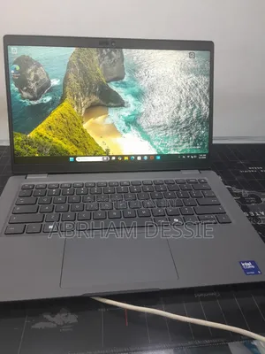 New Laptop Dell 16GB Intel Core Ultra 5 SSD 512GB
