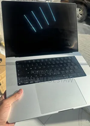 New Laptop Apple MacBook Pro M1 32GB Apple M1 SSD 1T