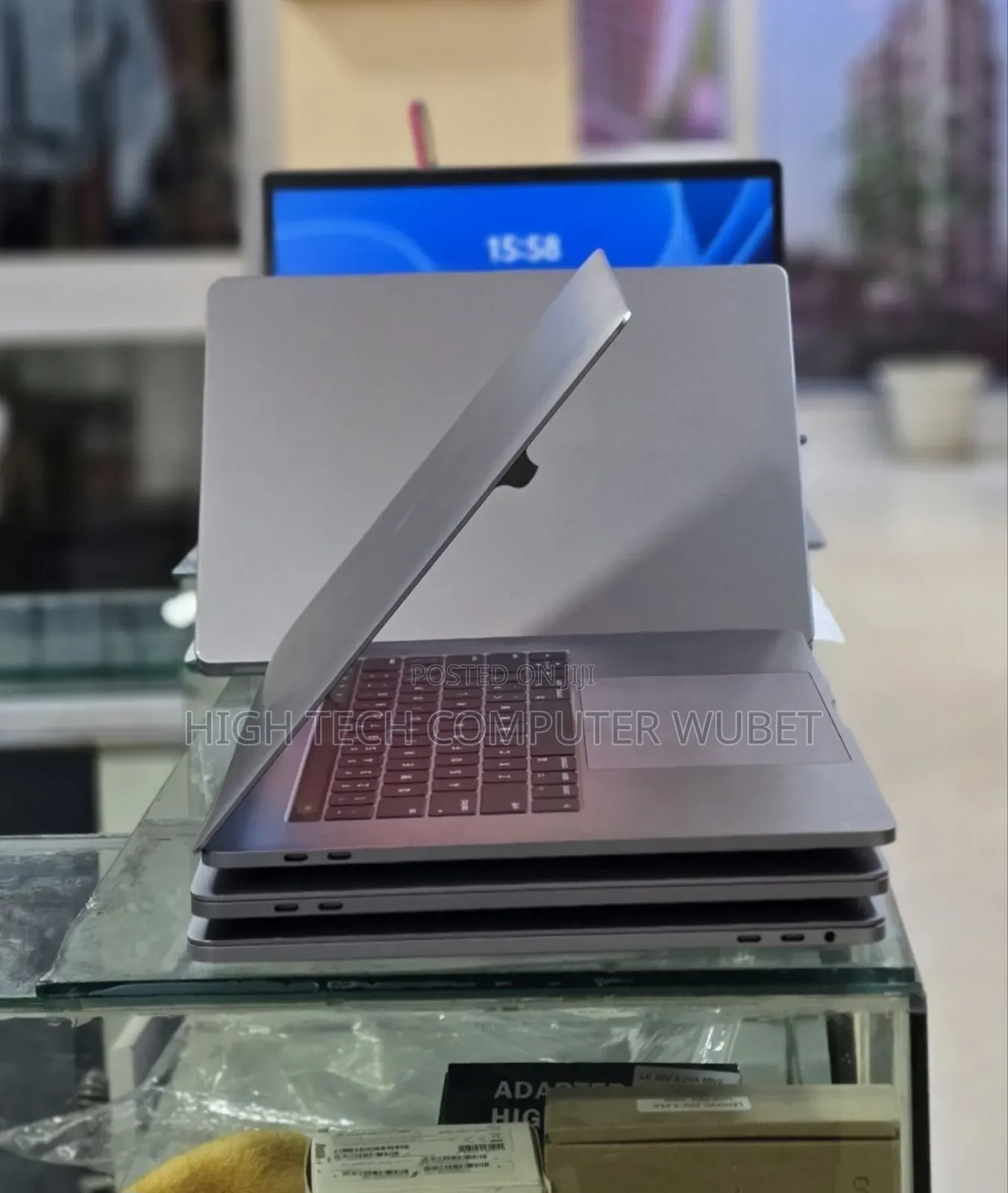 New Laptop Apple MacBook Pro 2017 16GB Intel Core i7 SSD 512GB