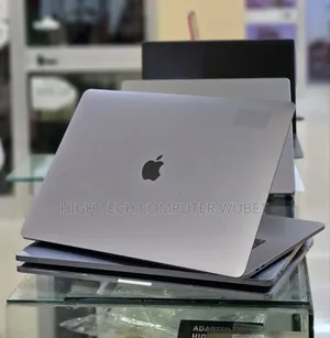 New Laptop Apple MacBook Pro 2017 16GB Intel Core i7 SSD 512GB