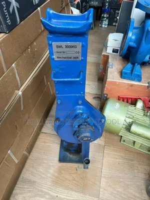 Mechanical Jack With a Lifting Capacity of 3000 Kg (3 Tons)