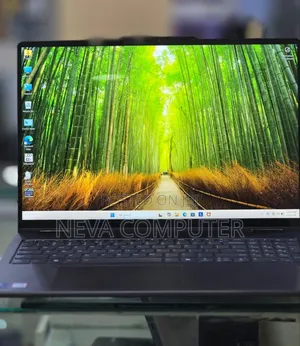 New Laptop Lenovo Yoga 7i 16GB Intel Core Ultra 7 SSD 1T