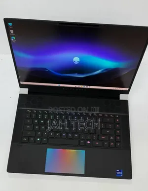 New Laptop Alienware M17x R2 32GB Intel Core i9 SSD 1T