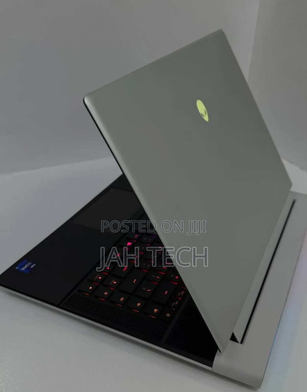 New Laptop Alienware M17x R2 32GB Intel Core i9 SSD 1T