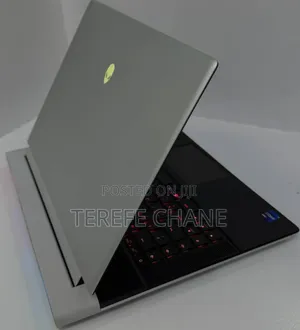 New Laptop Alienware M17x R2 32GB Intel Core i9 SSD 1T