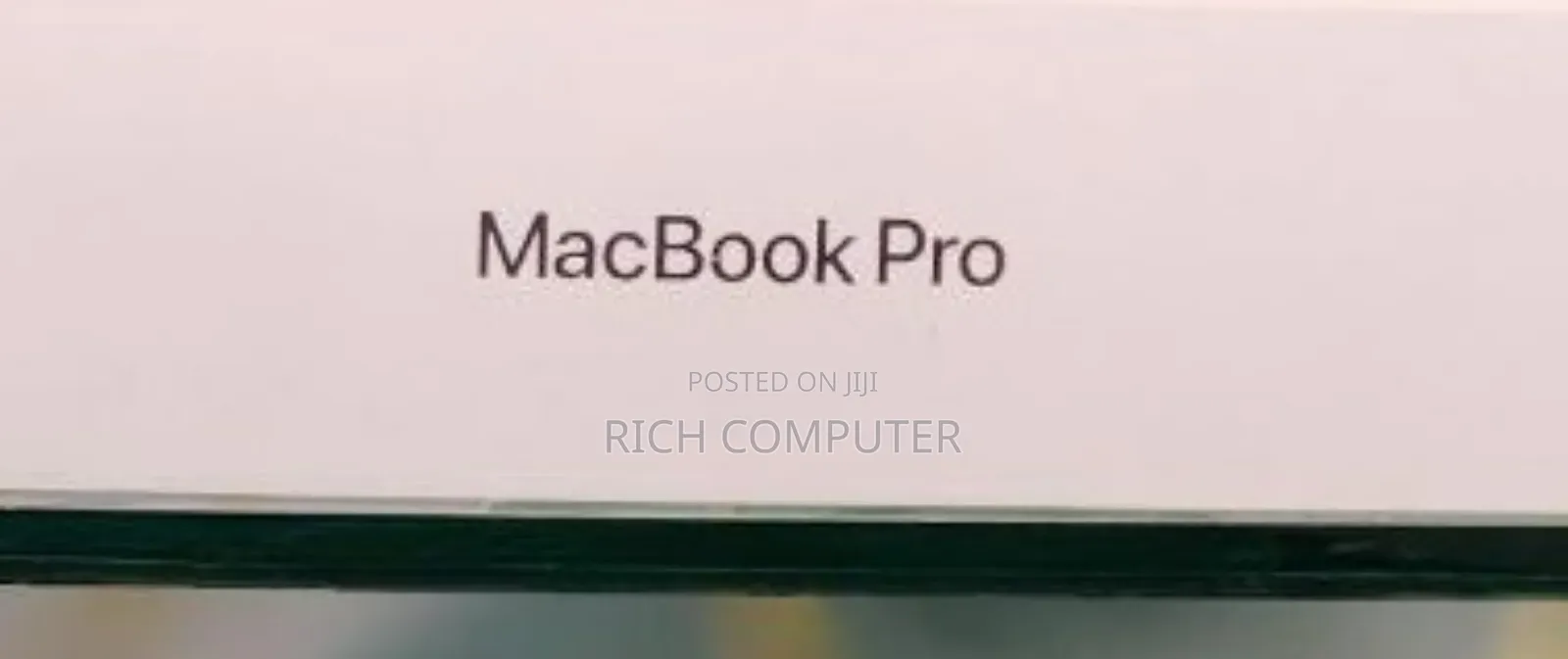 New Laptop Apple MacBook 16GB Apple M5 SSD 1T