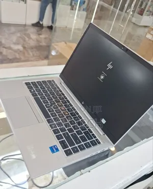 New Laptop HP EliteBook 840 G8 16GB Intel Core i7 SSD 512GB