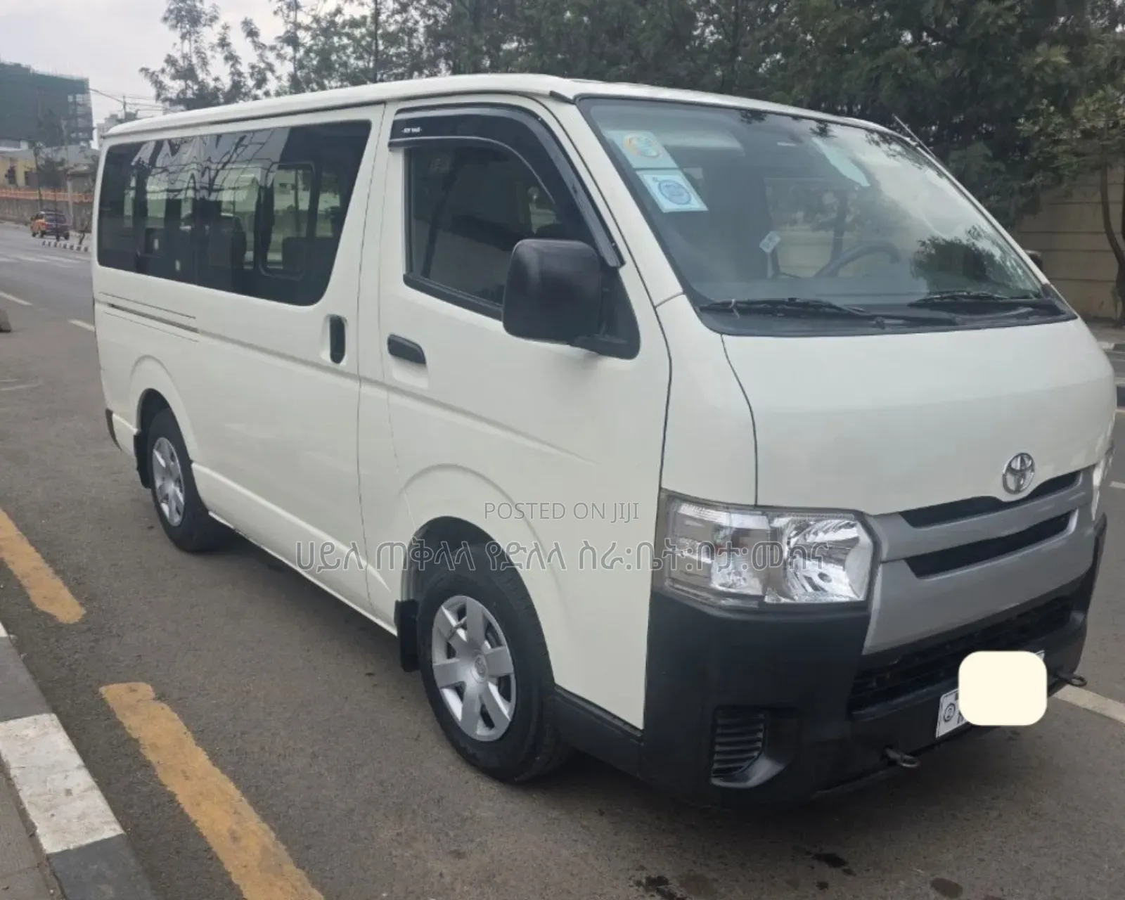 Toyota HiAce 2017 White