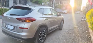 Hyundai Tucson Limited AWD 2020 Brown