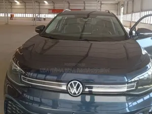 Volkswagen ID.6 2023 Matt Black