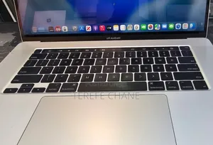 New Laptop Apple MacBook Pro 2019 16GB Intel Core i7 SSD 512GB