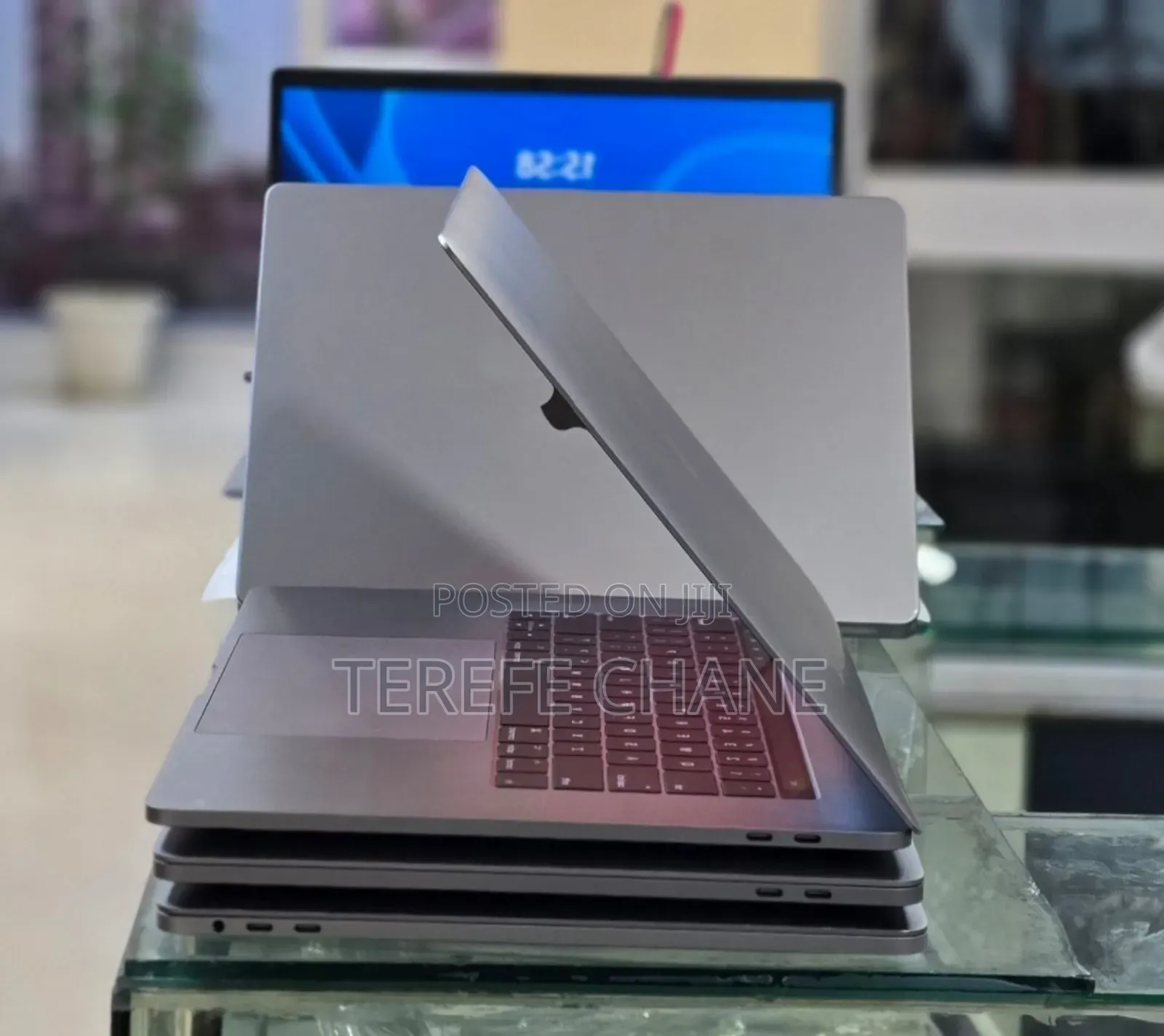 New Laptop Apple MacBook Pro 2017 16GB Intel Core i7 SSD 512GB
