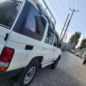 Toyota Land Cruiser 2014 Ivory