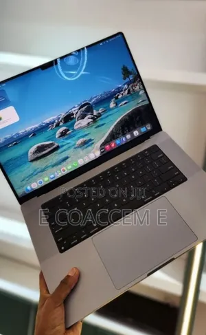 New Laptop Apple MacBook 16GB SSD 512GB