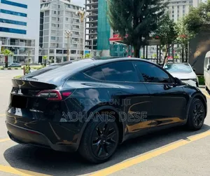 Tesla Model Y 2024 Black