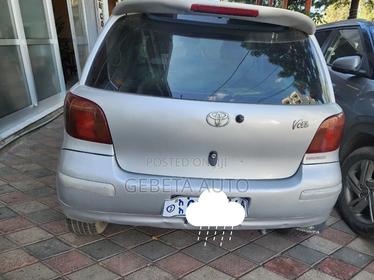 Toyota Vitz 2002 Silver