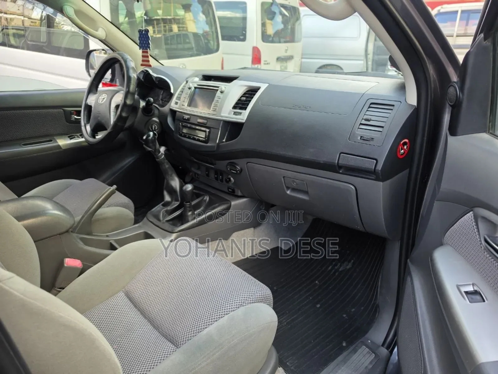 Toyota Hilux 2014 Gray